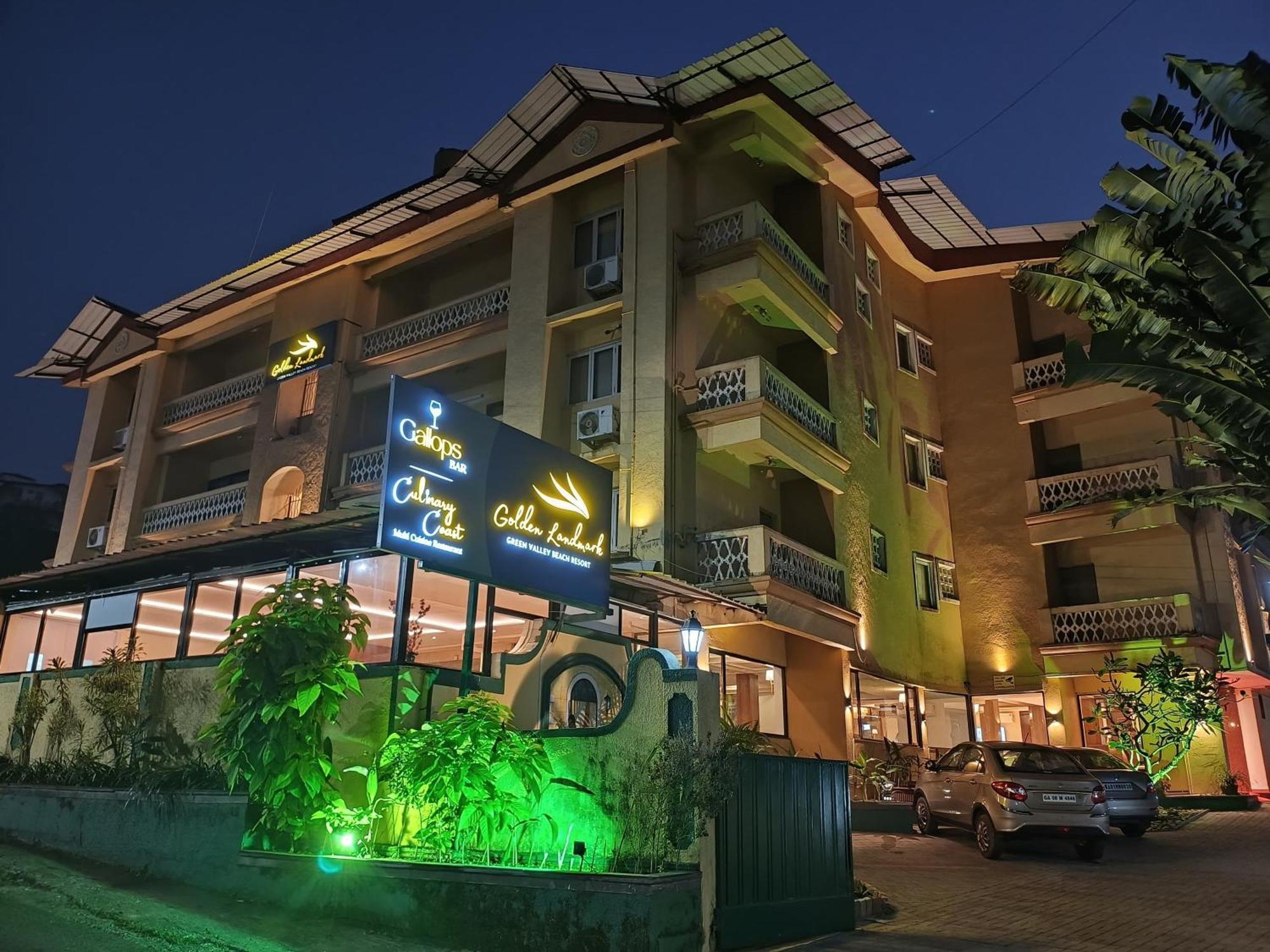 Golden Landmark Green Valley Beach Resort Dona Paula Bagian luar foto