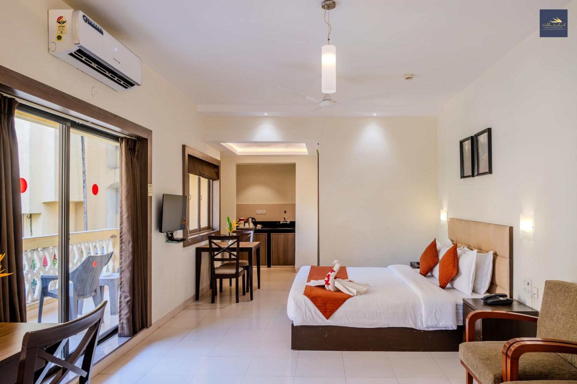 Golden Landmark Green Valley Beach Resort Dona Paula Bagian luar foto
