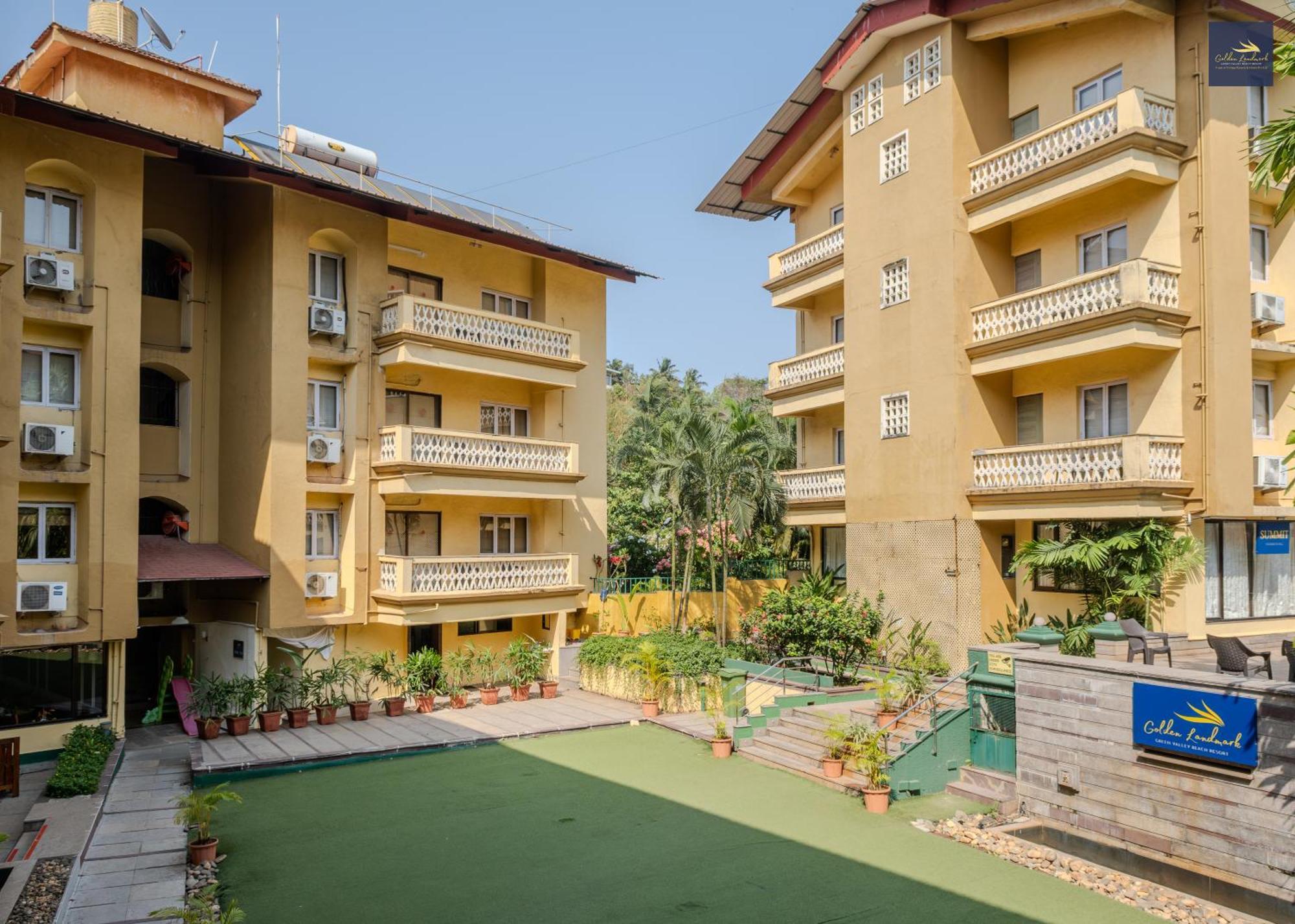 Golden Landmark Green Valley Beach Resort Dona Paula Bagian luar foto