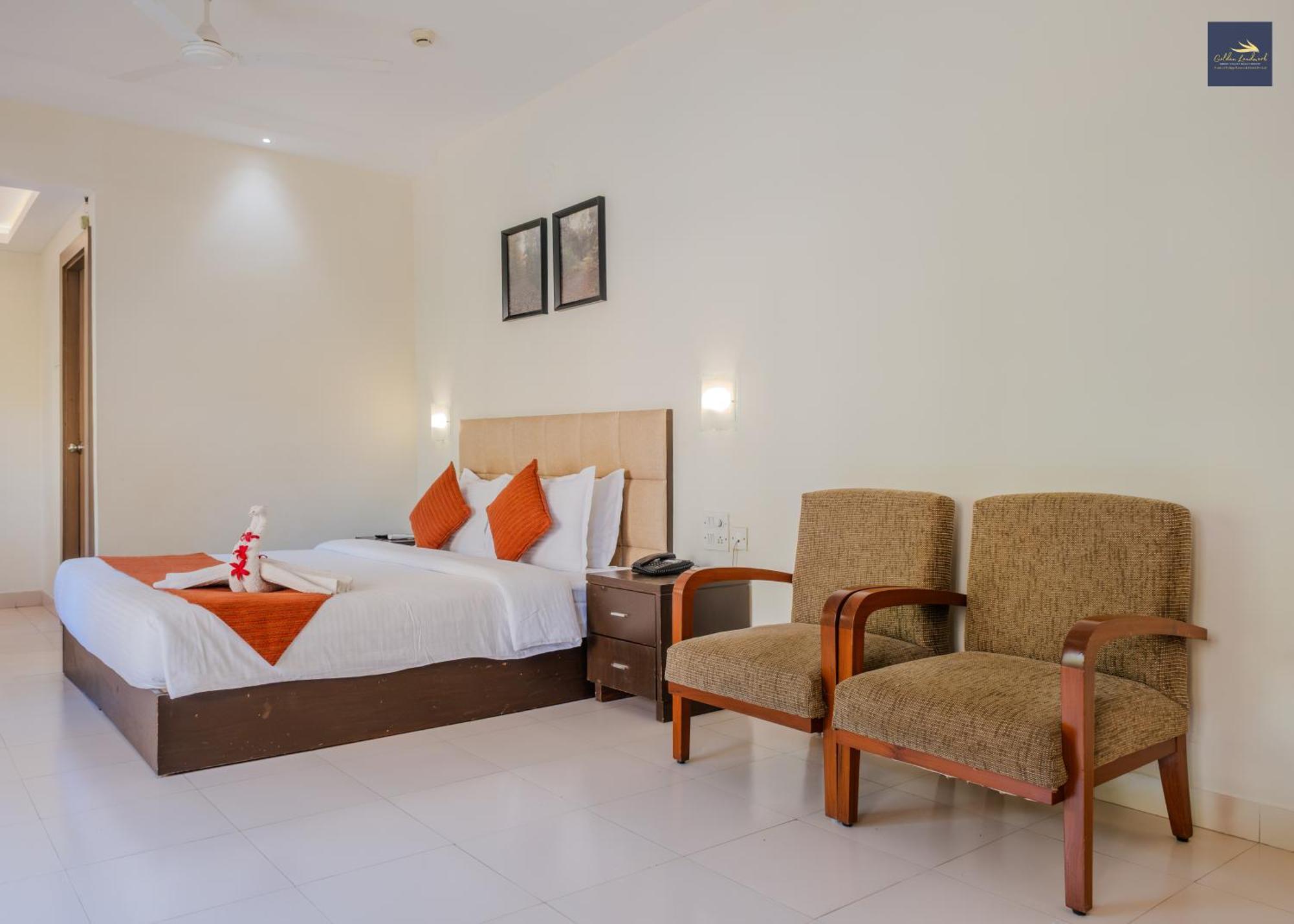 Golden Landmark Green Valley Beach Resort Dona Paula Bagian luar foto