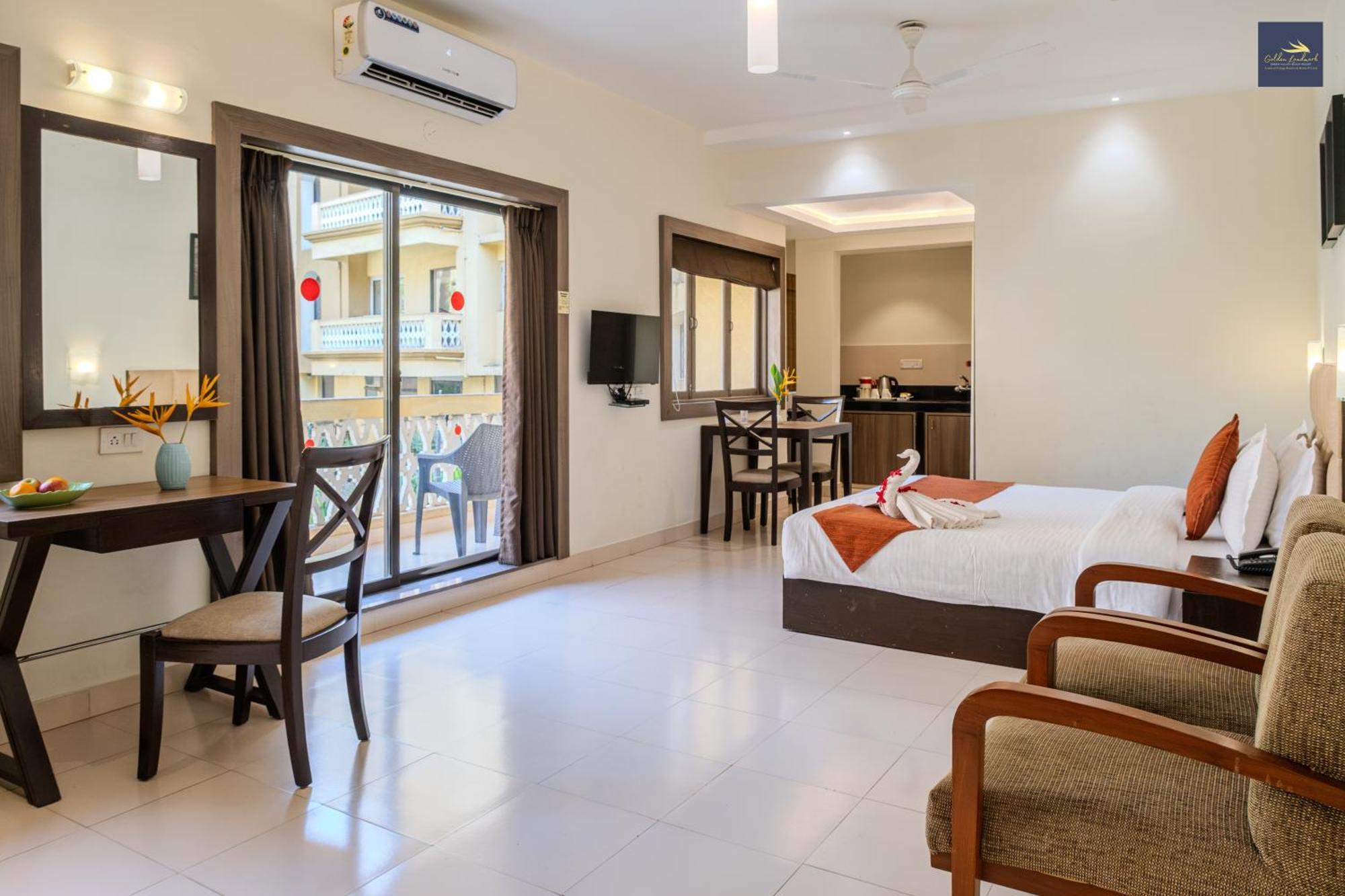 Golden Landmark Green Valley Beach Resort Dona Paula Bagian luar foto